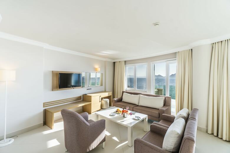 Dragut Point South Hotel � All Inclusive