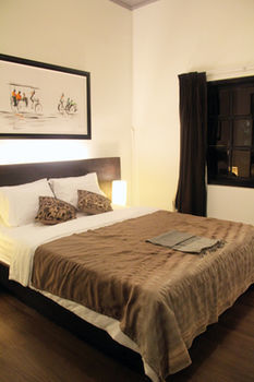 Adore Hotel