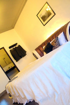 Adore Hotel