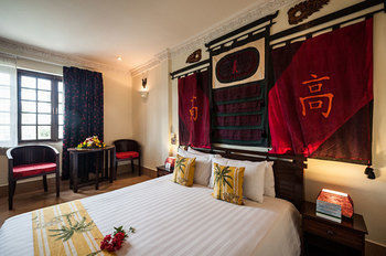 Red Hibiscus Hotel