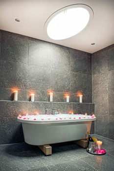 Hotel Twelve Picardy Place