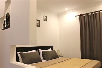 Ashia Hotel & Lounge