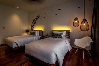 The Aviary Hotel