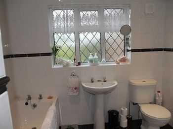 Lichfield Hotels - Amber House