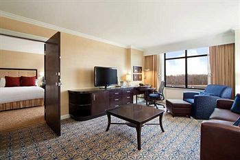 The Hilton Richmond Hotel & Spa / Short Pump