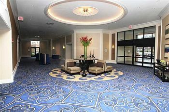The Hilton Richmond Hotel & Spa / Short Pump