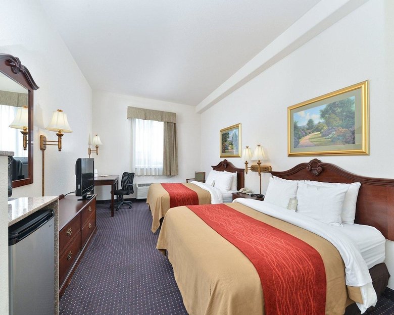Hotel Comfort Inn And Suites