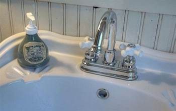 Oliver Inn Bed And Breakfast