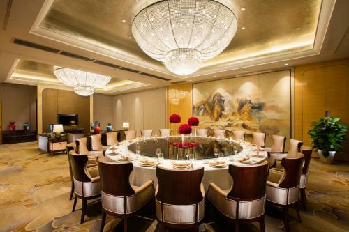 Hotel Hilton Wuhan Riverside