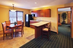 Holiday Inn Express Hotel & Suites Springfield