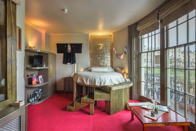 Hotel Pelirocco