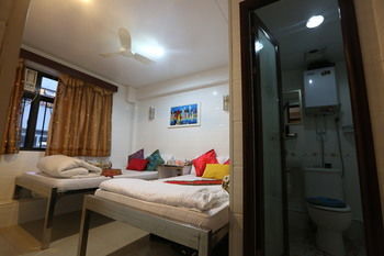 Hotel Strawberry Hostel