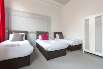 Hostal The Black Lion Hotel