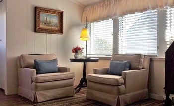 Cherokee Lodge Bed And Breakfast