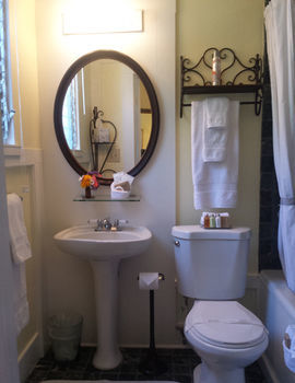 Cherokee Lodge Bed And Breakfast