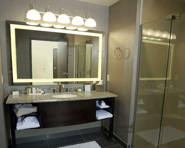 Doubletree By Hilton Hotel Bemidji