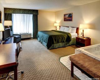 Hotel Quality Inn & Suites
