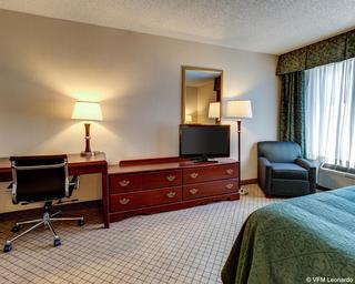 Hotel Quality Inn & Suites