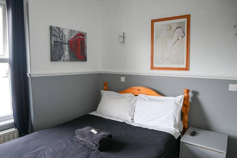 Hotel 261