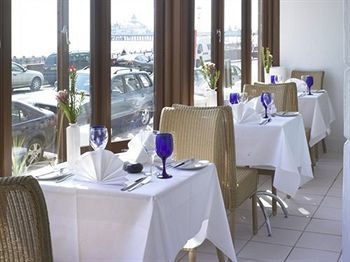 Waterside Boutique Hotel