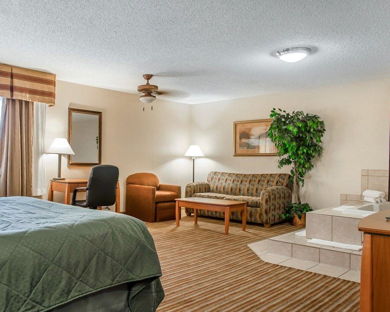 Hotel Quality Inn & Suites