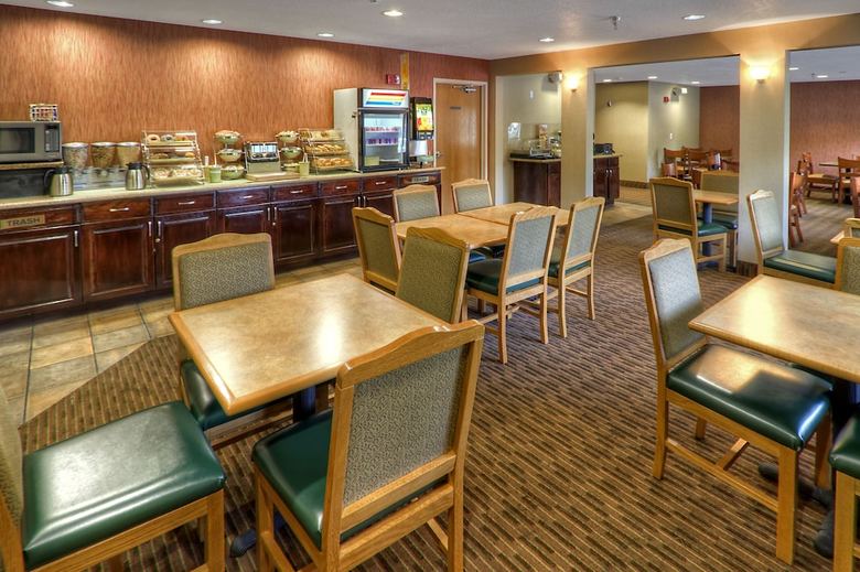 Hotel Quality Inn & Suites