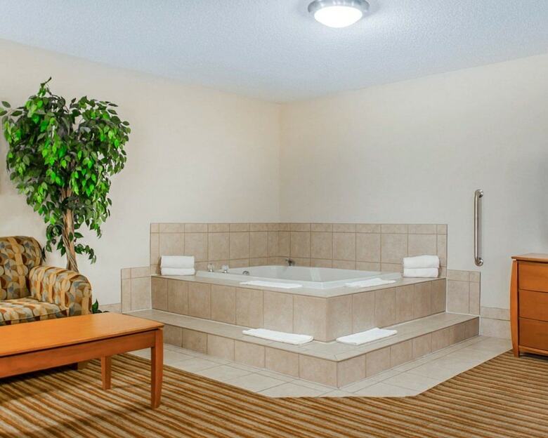 Hotel Quality Inn & Suites