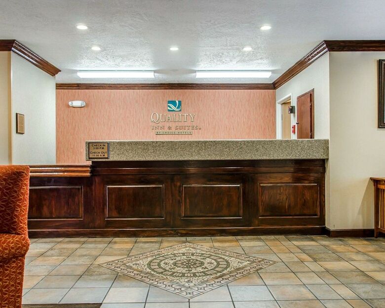 Hotel Quality Inn & Suites