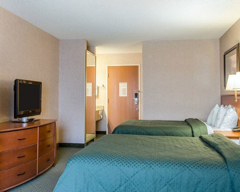Hotel Quality Inn & Suites