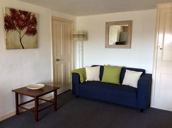 Humphries Cross Apartments