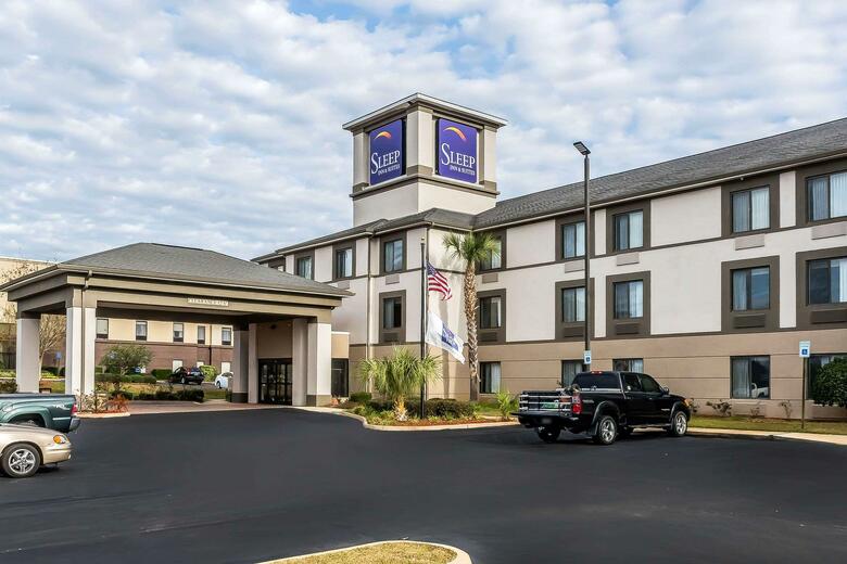 Hotel Sleep Inn & Suites