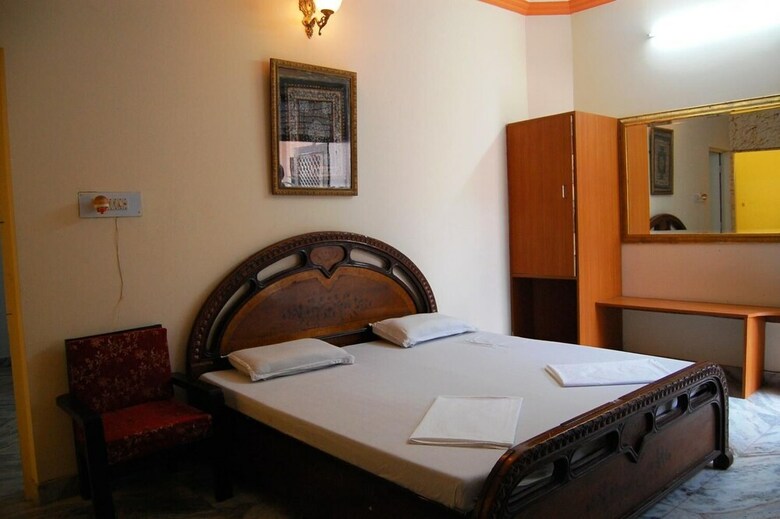 Sai Home Stay Bed And Breakfast