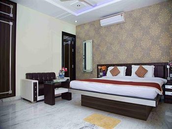 9 Star Hotel