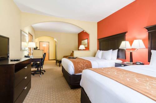 Hotel Comfort Suites Salina