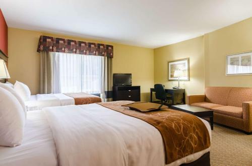 Hotel Comfort Suites Salina