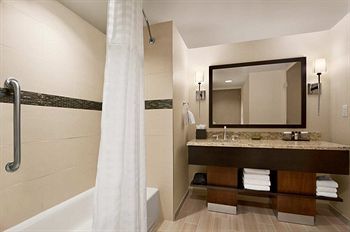 Hotel Embassy Suites Chattanooga / Hamilton Place