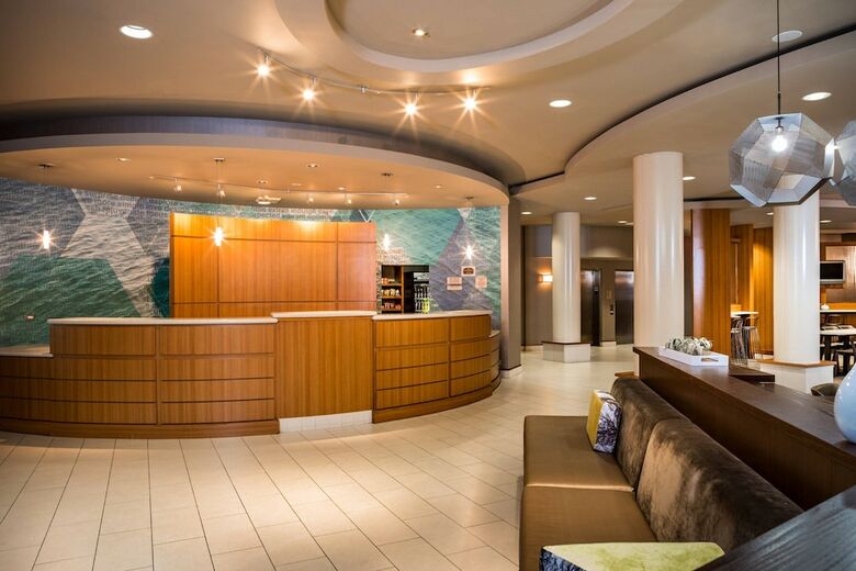 Hotel Springhill Suites By Marriott Hampton Coliseum
