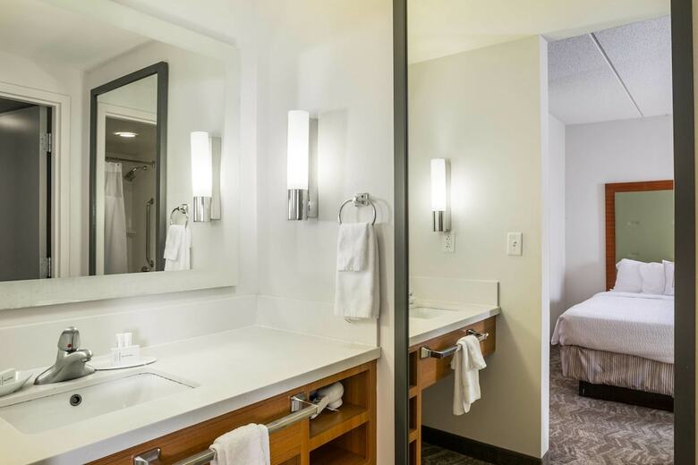 Hotel Springhill Suites By Marriott Hampton Coliseum
