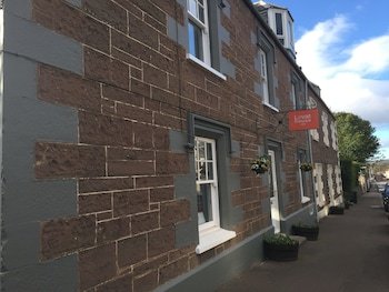 Lovat House Bed And Breakfast