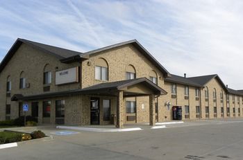 Hotel New Victorian Inn And Suites