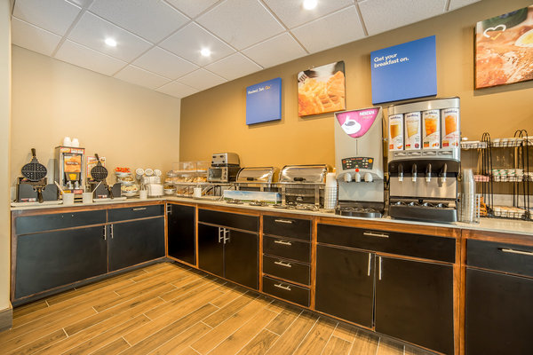 Hotel Comfort Inn & Suites