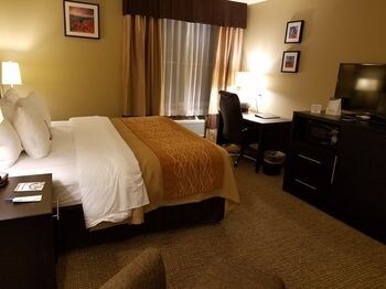 Hotel Comfort Inn & Suites