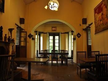 Hotel Oyo Premium Convent Road Fire Station