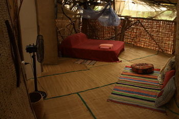 Saraya Art Cafe Bed And Breakfast
