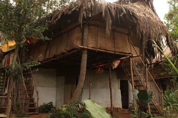 Saraya Art Cafe Bed And Breakfast