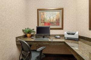 Hotel Comfort Suites Sulphur