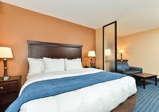 Hotel Comfort Suites