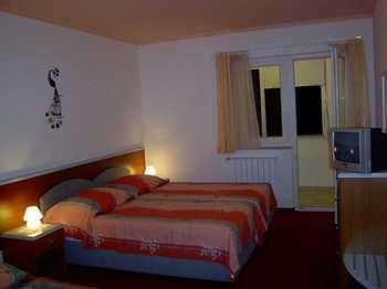 Hotel Holiday
