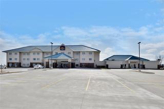 Best Western Plus Green Mill Village Hotel & Suites