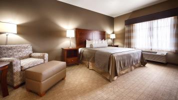 Best Western Plus Green Mill Village Hotel & Suites